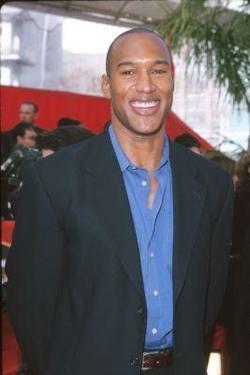 Henry Simmons - best image in filmography.
