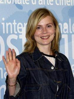Isabelle Carre - best image in filmography.