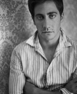 Jake Gyllenhaal - best image in filmography.
