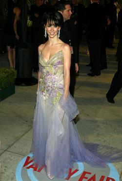 Jennifer Love Hewitt - best image in biography.