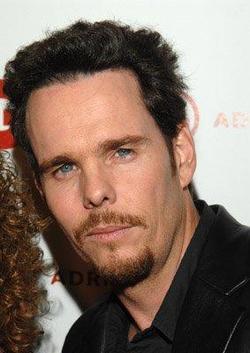 Kevin Dillon - best image in filmography.