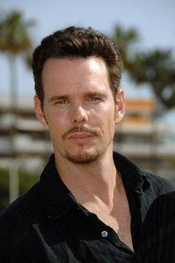 Kevin Dillon - best image in filmography.