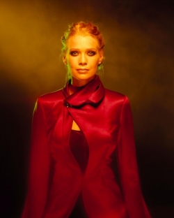 Laurie Holden - best image in biography.