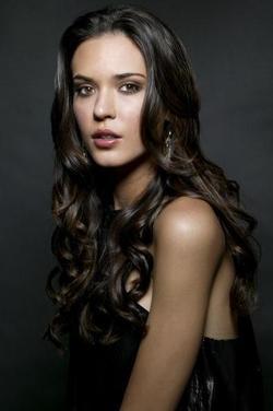 Odette Annable - best image in filmography.