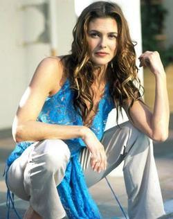Paige Turco - best image in filmography.