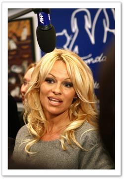 Pamela Anderson - best image in biography.