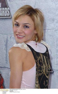 Samaire Armstrong - best image in biography.