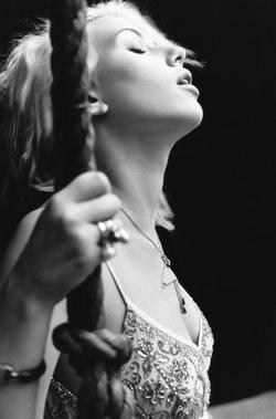 Scarlett Johansson - best image in biography.