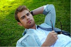 Theo James - best image in biography.