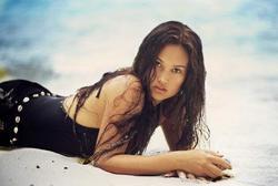 Tia Carrere - best image in filmography.