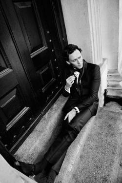 Tom Hiddleston - best image in biography.