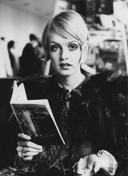 Twiggy - best image in filmography.