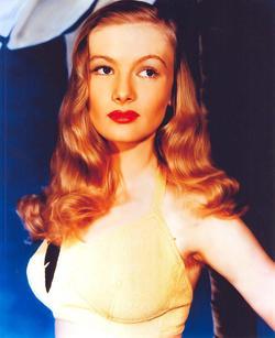 Veronica Lake - best image in filmography.