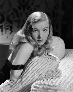Veronica Lake - best image in filmography.