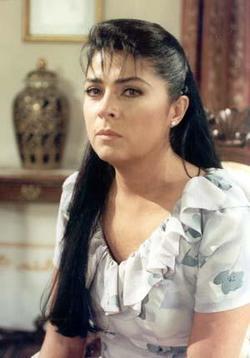 Victoria Ruffo - best image in biography.