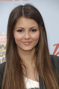 Victoria Justice - best image in biography.
