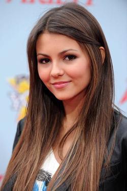 Victoria Justice - best image in biography.