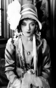 Quality Street movie in Marion Davies filmography.