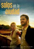 Solos en la ciudad is the best movie in Santiago Caamaño filmography.