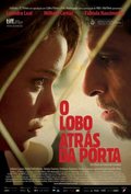 O Lobo atrás da Porta  is the best movie in Karine Teles filmography.